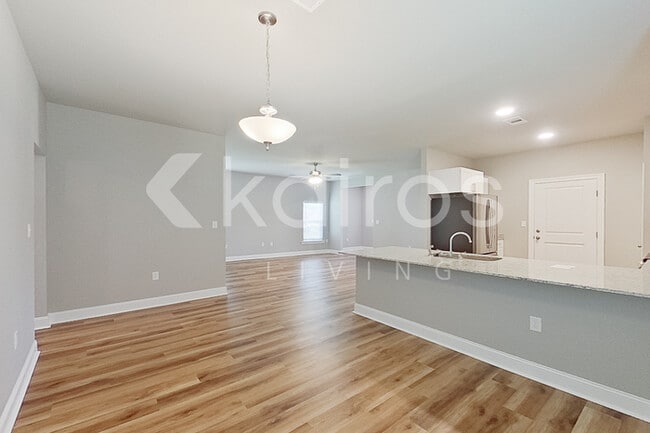 Photo - 22857 Monterey Ave