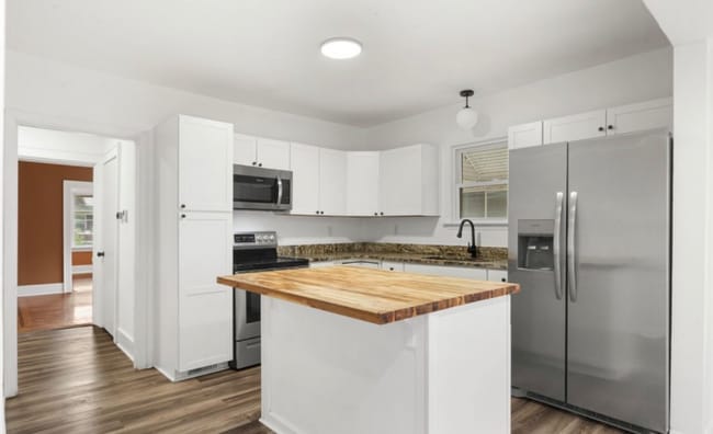 Photo - 2416 Sherry Rd