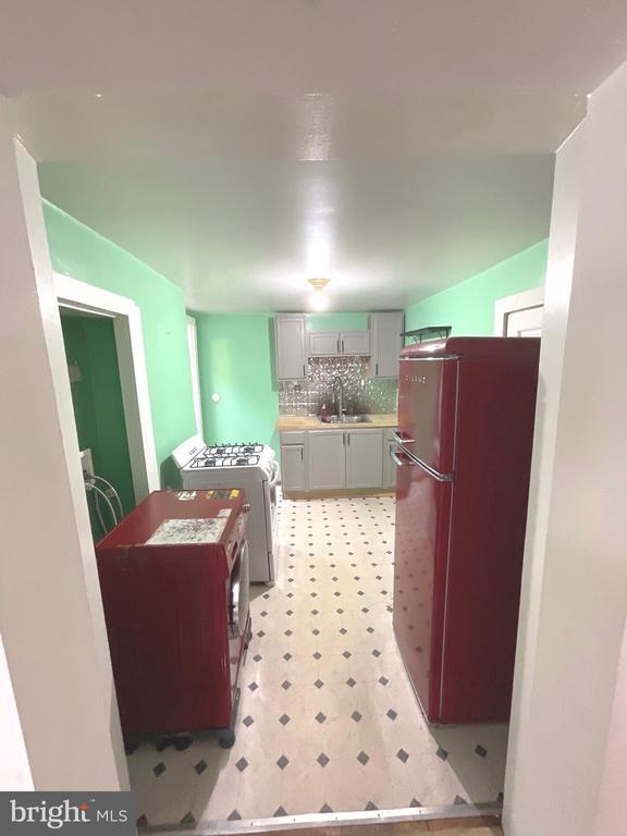 Photo - 127 Green Ln