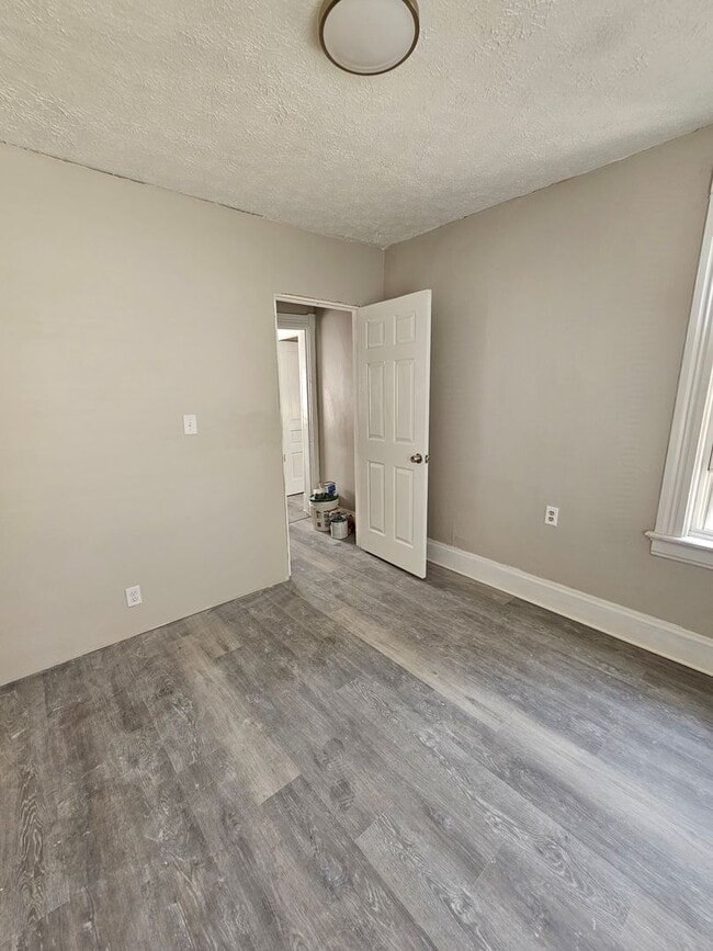 Photo - 6710 Vine St