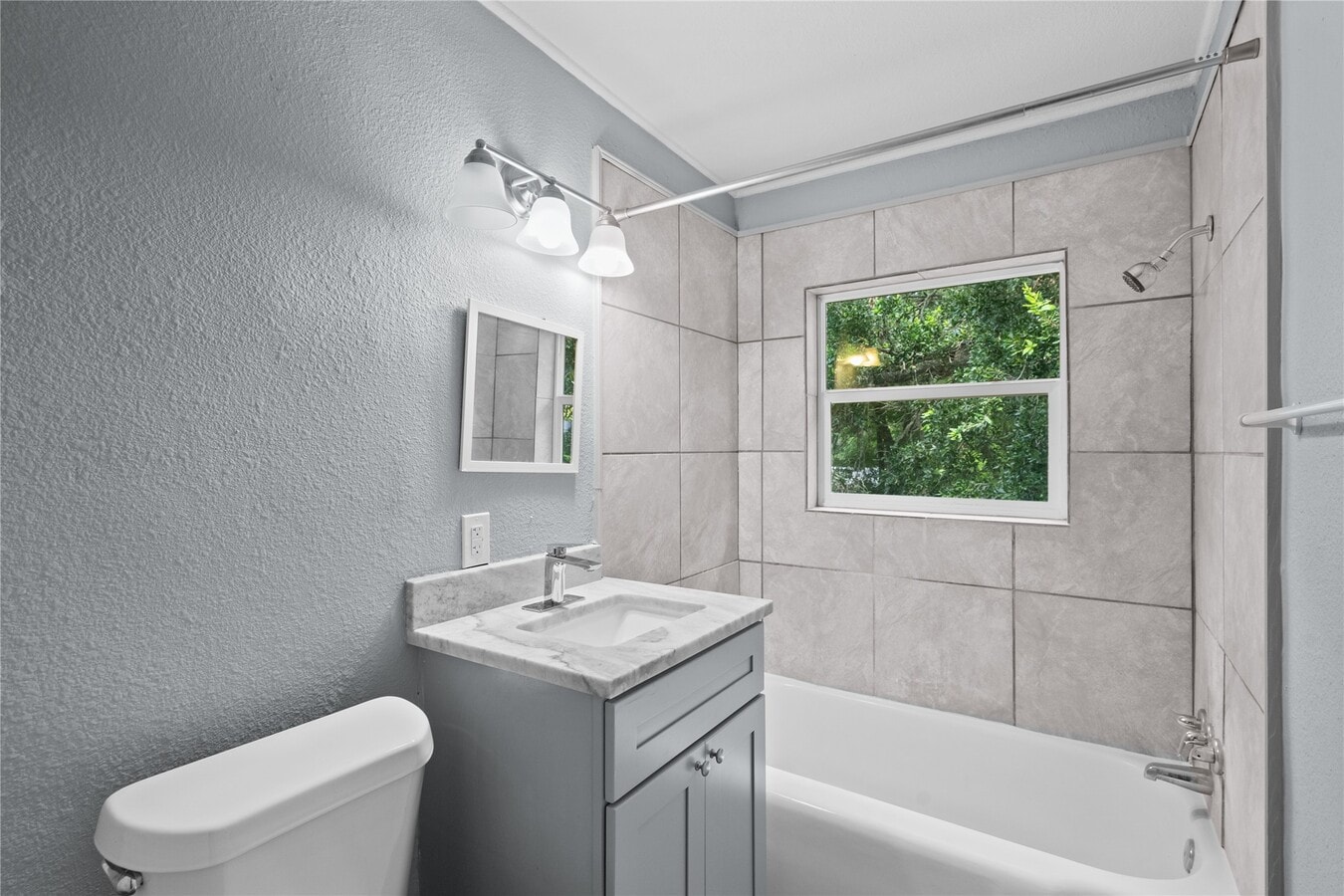 Photo - 2324 Cedar Dr Unidad 3