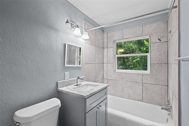 2324 Cedar Dr Unidad 2