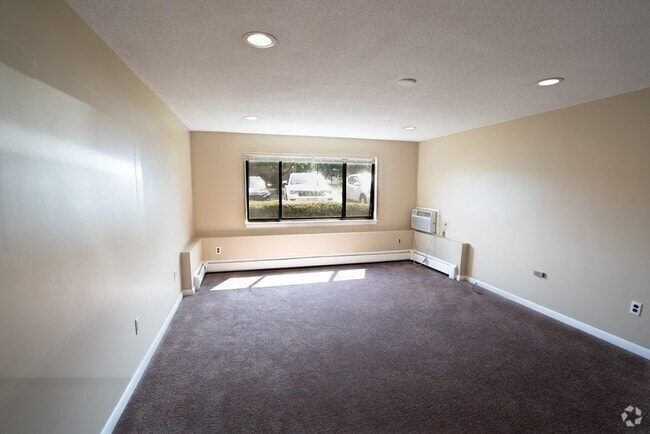 Building Photo - 6 Hallmark Gdns Unit 4 Rental