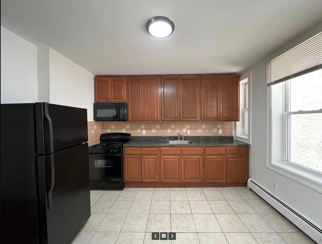 Photo - 21-23-23 E 17th St