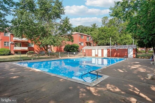 Photo - 110 Byberry Rd Unit Forest Glen