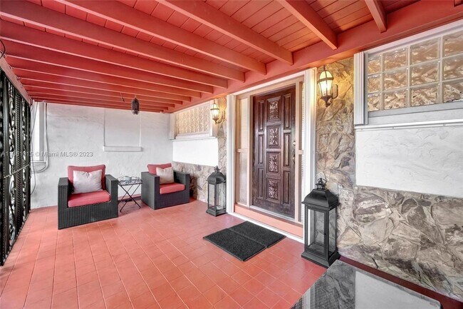 435 SW 33rd Ave