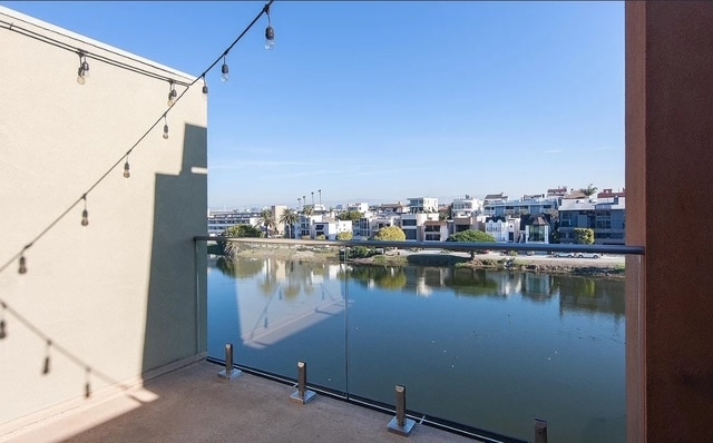 Building Photo - 6400 Pacific Ave Unit 6400 Pacific Ave. #312