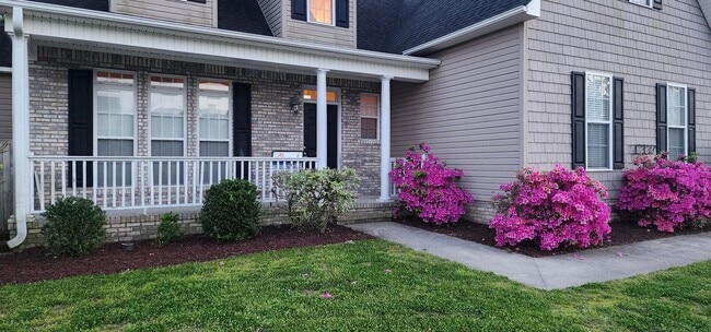 Photo - 302 Savannah Dr