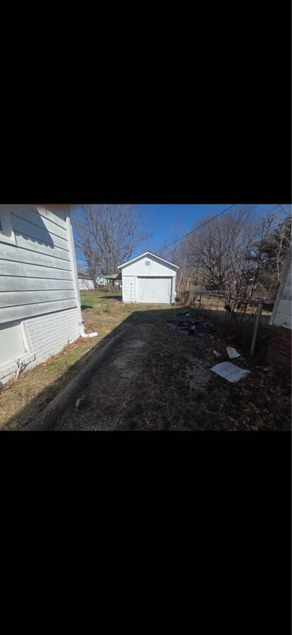 Photo - 1390 N Huron St