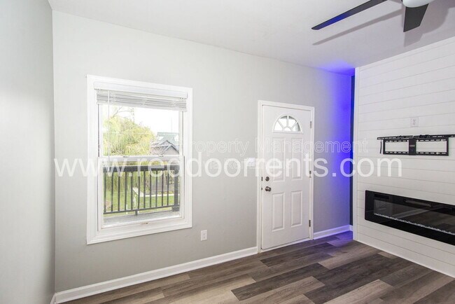 Photo - 1329 E Market St Unidad 8