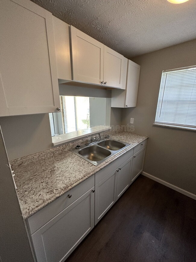 Photo - 6219 Graceland Ave Unidad 1