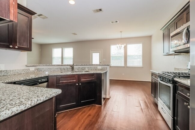 Photo - 2802 Mesquite Ridge Dr