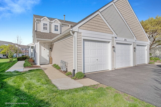 Building Photo - 2911 Bartlett Ct Unit 204