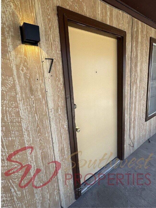 Photo - Two bedroom one bath upstairs apartment! Unit Apt 7