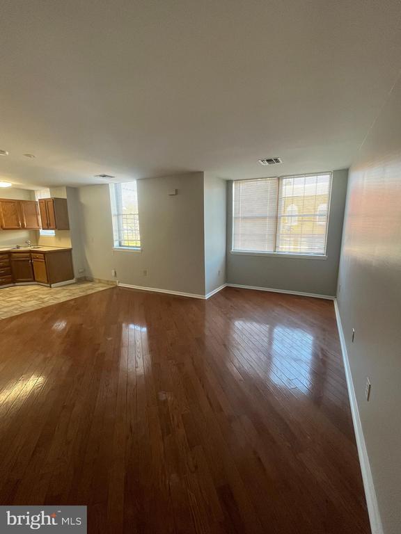 Building Photo - 2401 S 5th St Unit #2 Rental