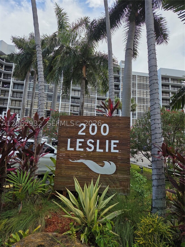 Building Photo - 200 Leslie Dr Unit 1029