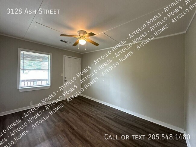 3128 Ash St