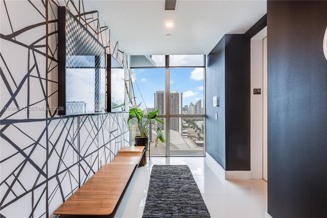 Building Photo - 1100 Biscayne Blvd Unit 2708