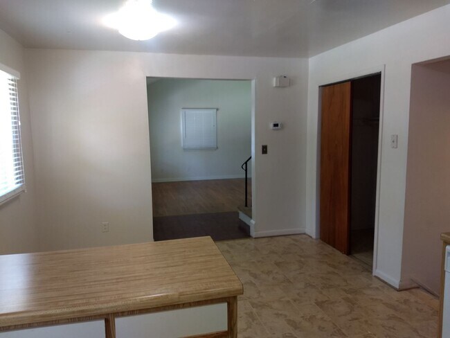 Photo - TRI-LEVEL HOME WITH GARAGE AND LARGE FENCE...