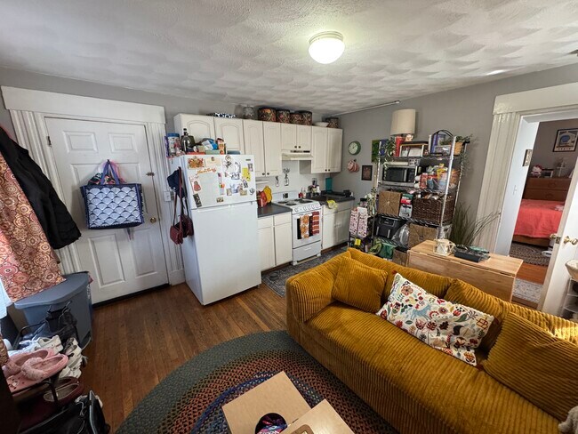 639 Somerville Ave Unit 1