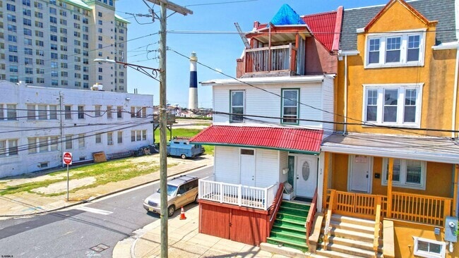 Building Photo - 219 Oriental Ave Unit 2 Rental