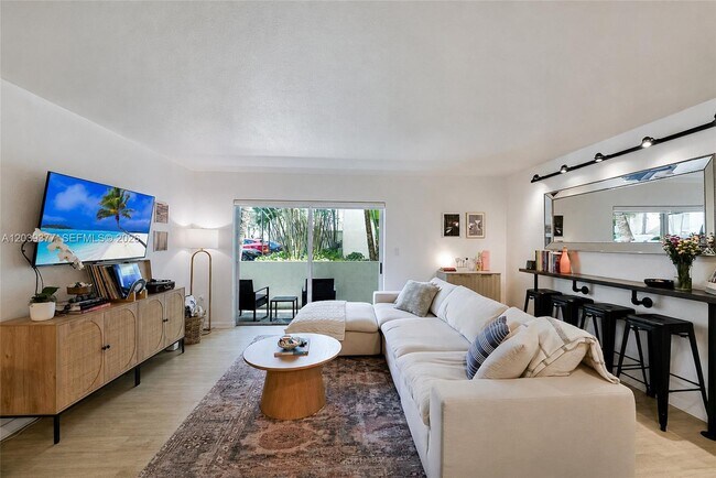 Building Photo - 8950 SW 69th Ct Unit 109