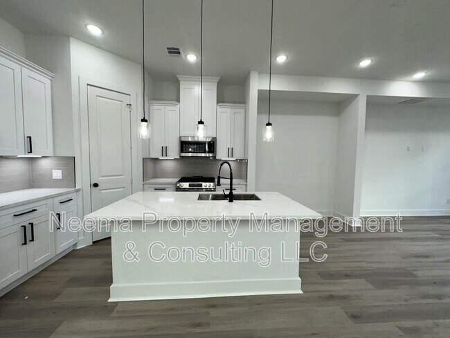 Photo - 1711 Ruth St