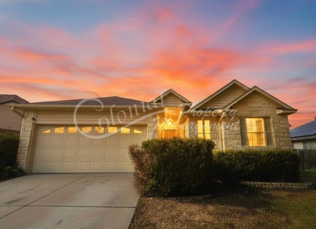 Building Photo - AVAILABLE NOW!