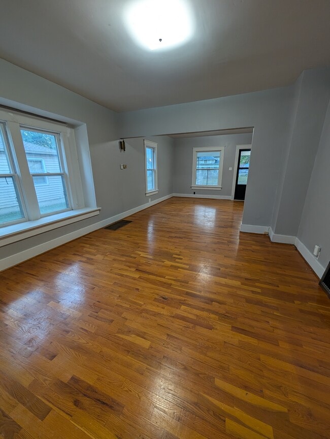 Photo - 528 NE Ohio Ave