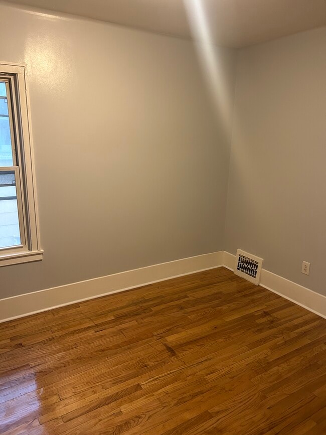 Photo - 126 Woodruff Ave Unit 2