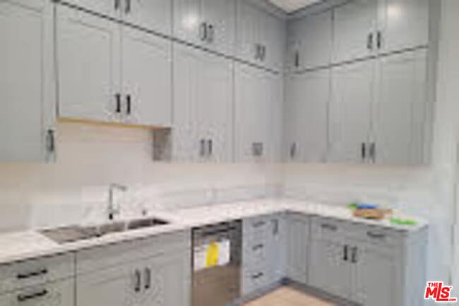 Photo - 1430 N Brighton St