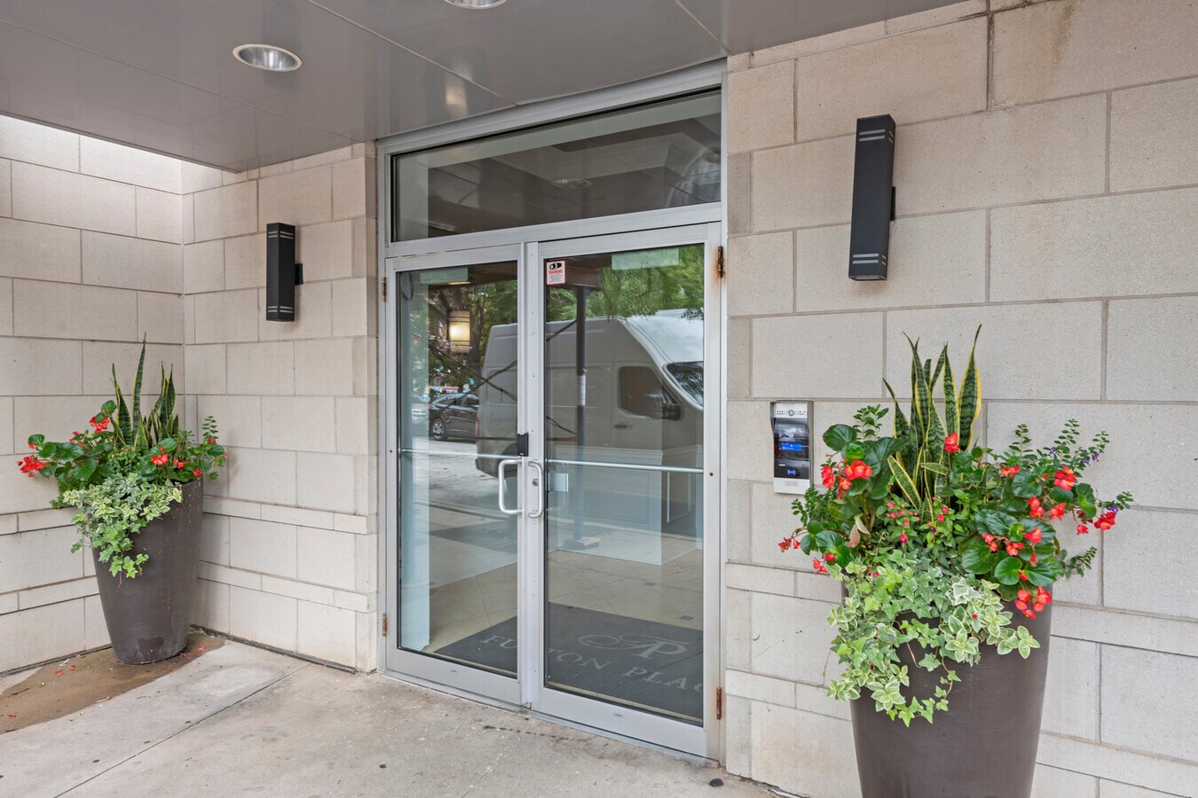 Photo - 657 W Fulton St Unit 604