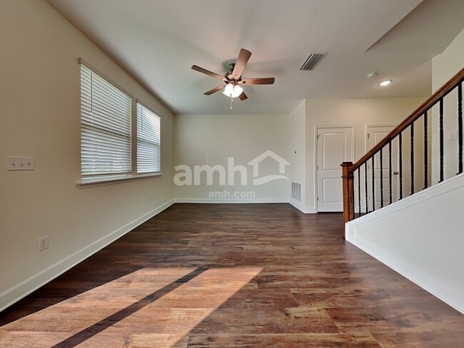 Photo - 939 Tan Tara Trl