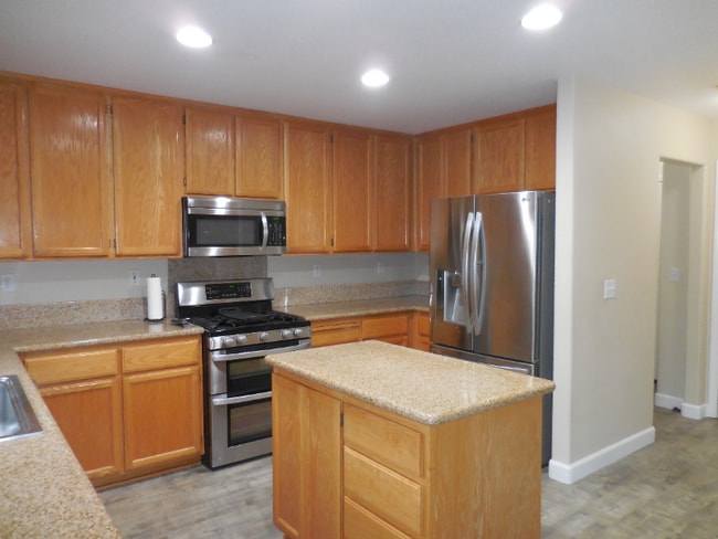 Photo - 1048 Freshwater Ct