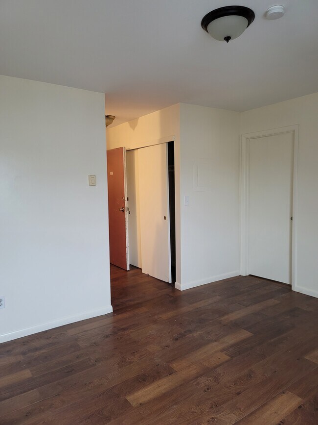 Photo - 345 Benham Ave Unit B9