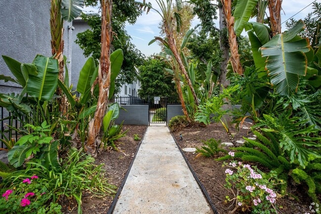 Photo - 6651 Haskell Ave