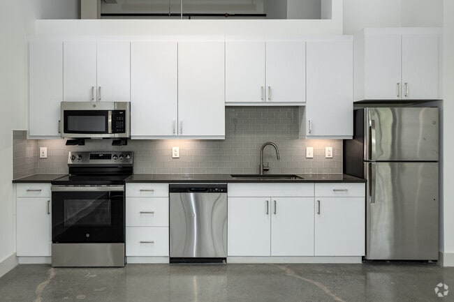 2BR, 2BA - 1045SF - Raleigh - Kitchen