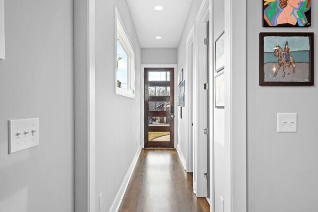 Photo - 229 Duke St