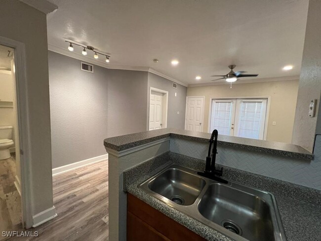 Photo - 304 E South St Condo