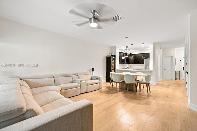 Photo - 355 SW 121st Ave
