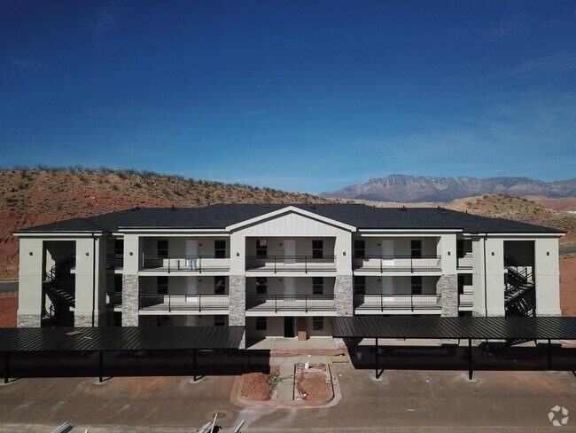 Building Photo - 6230 Winding Wy Rental