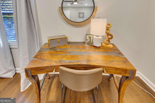 Photo - 55 Guinn St SW