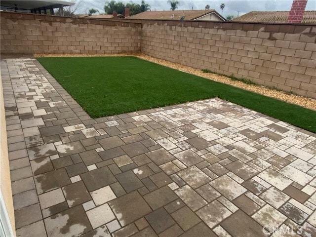 Photo - 5927 White Willow Ln