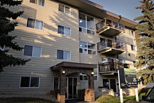 Photo - Terwillegar Park Manor