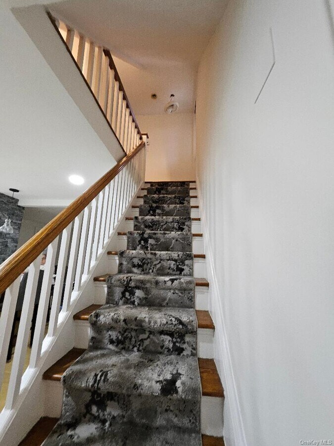 Photo - 141 Linden St