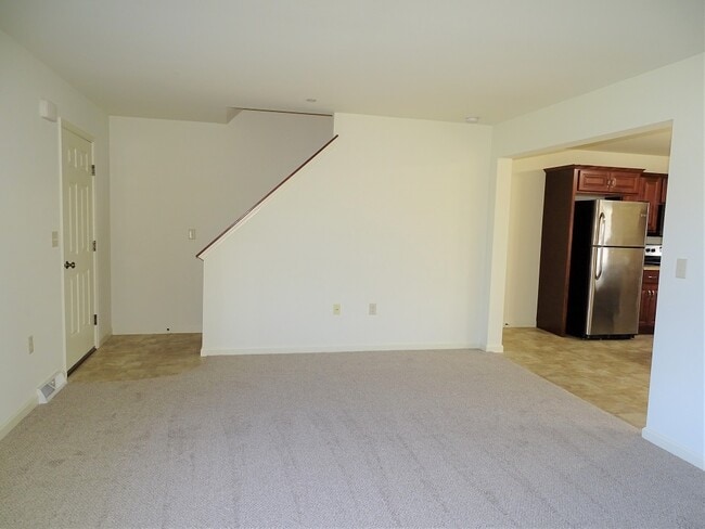 Photo - 322 Meadow View Dr