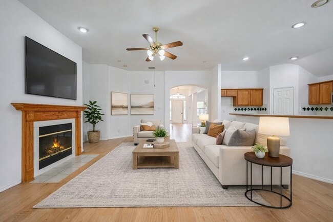 Photo - 304 Mimosa Dr