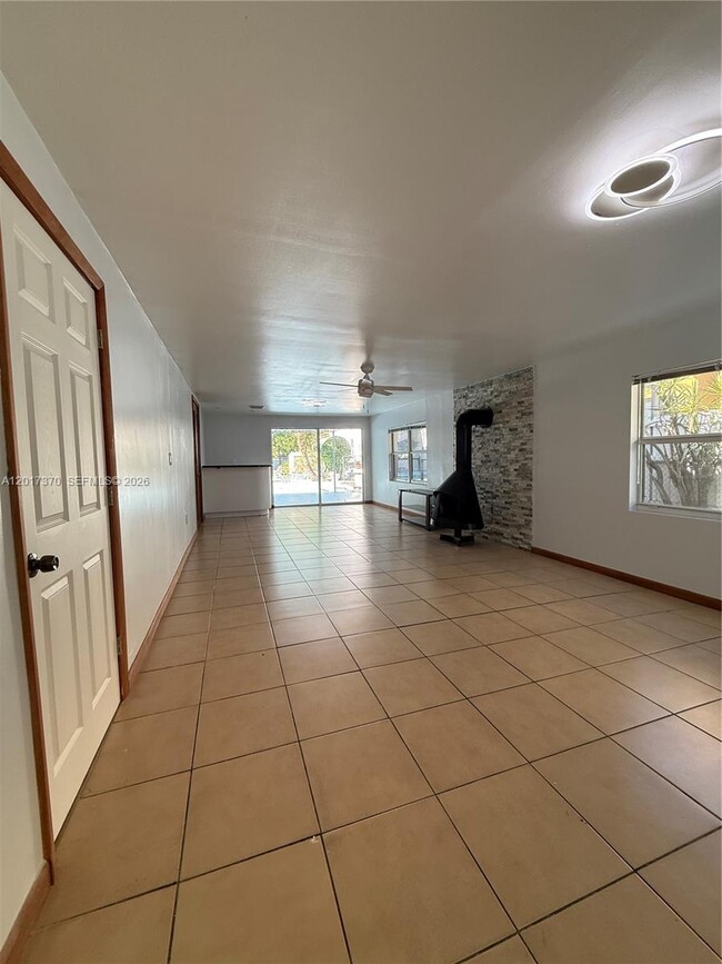 Photo - 2232 SW 5th St