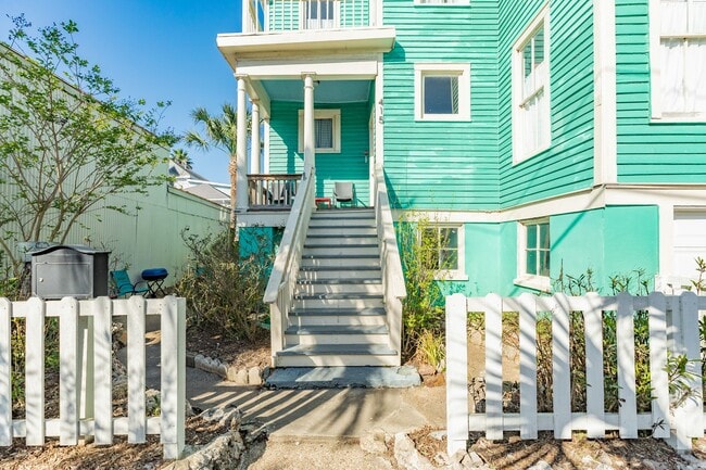 Photo - 415 14th St