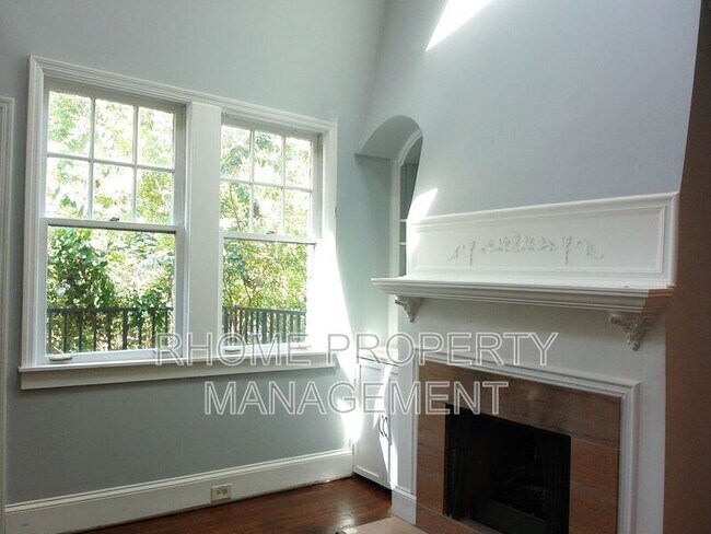 1078 Piedmont Ave NE Unidad NE #205